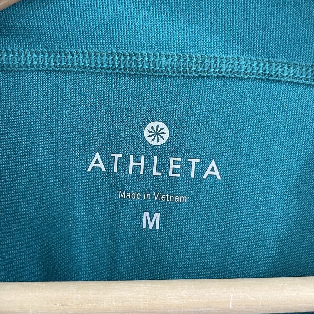 Athleta queen lucious Teal Blue Floral Long Sleeve Stretchy Athletic Top Size M - Picture 3 of 5